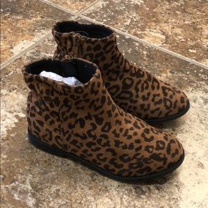 Something Navy leopard booties toddler girl